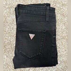 Guess Womens skinny jeans